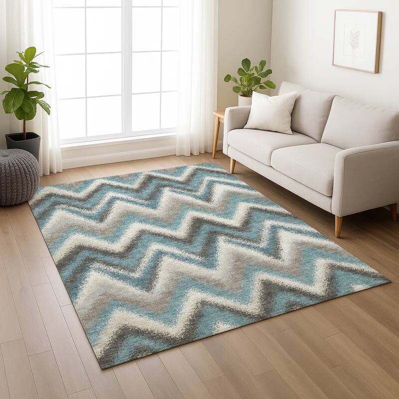 Machine Washable Indoor/ Outdoor Modern Chevron Chantille Rug