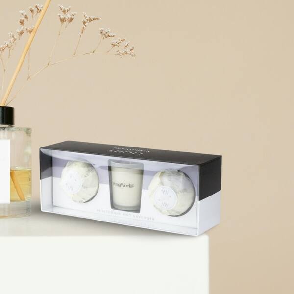 AromaWorks Light Range Petitgrain & Lavender Gift Set.