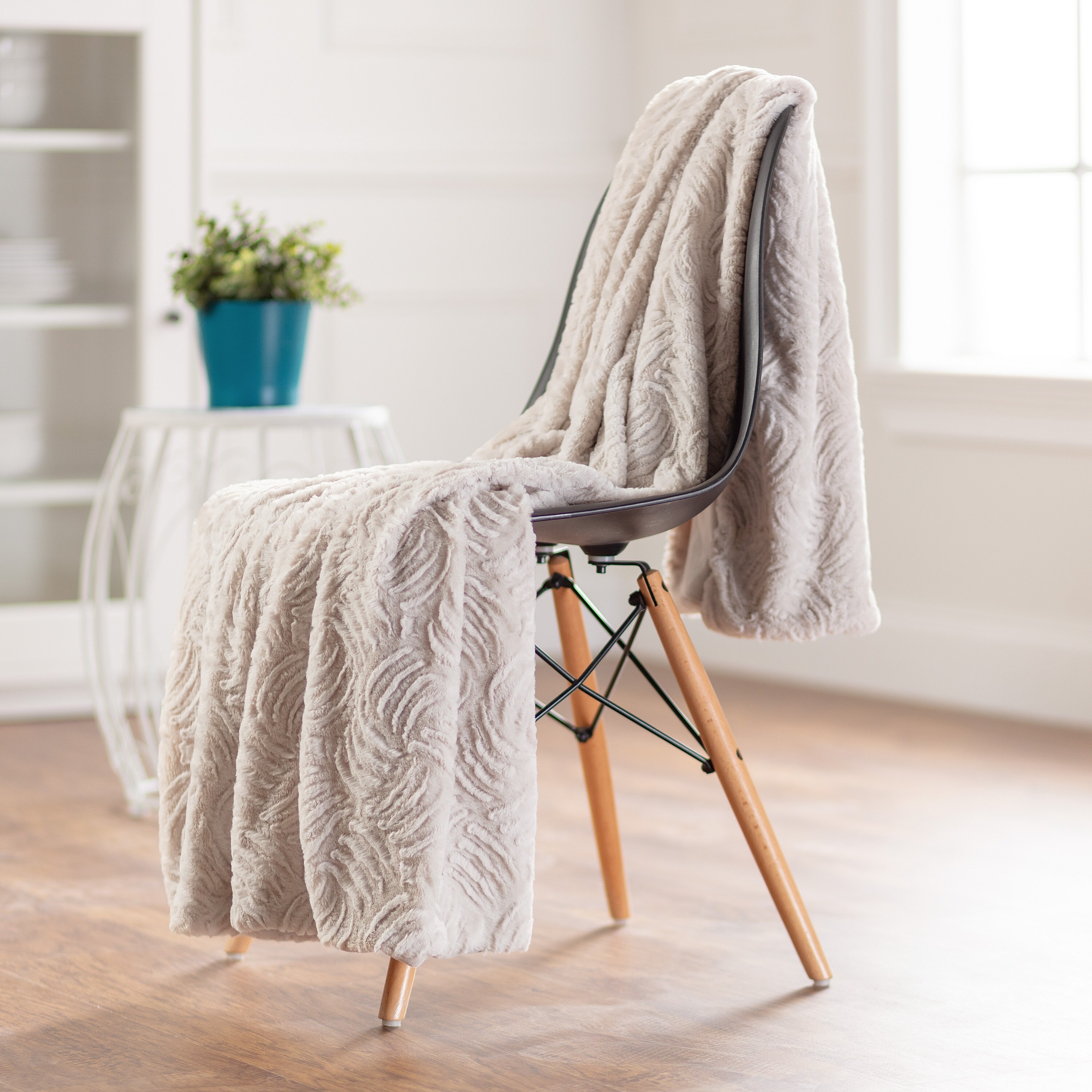 Textured faux fur hot sale throw