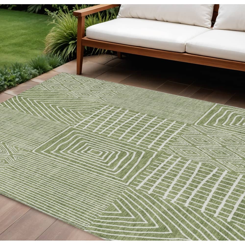 HomeRoots Geometric Transitional Rectangle Outdoor Rug