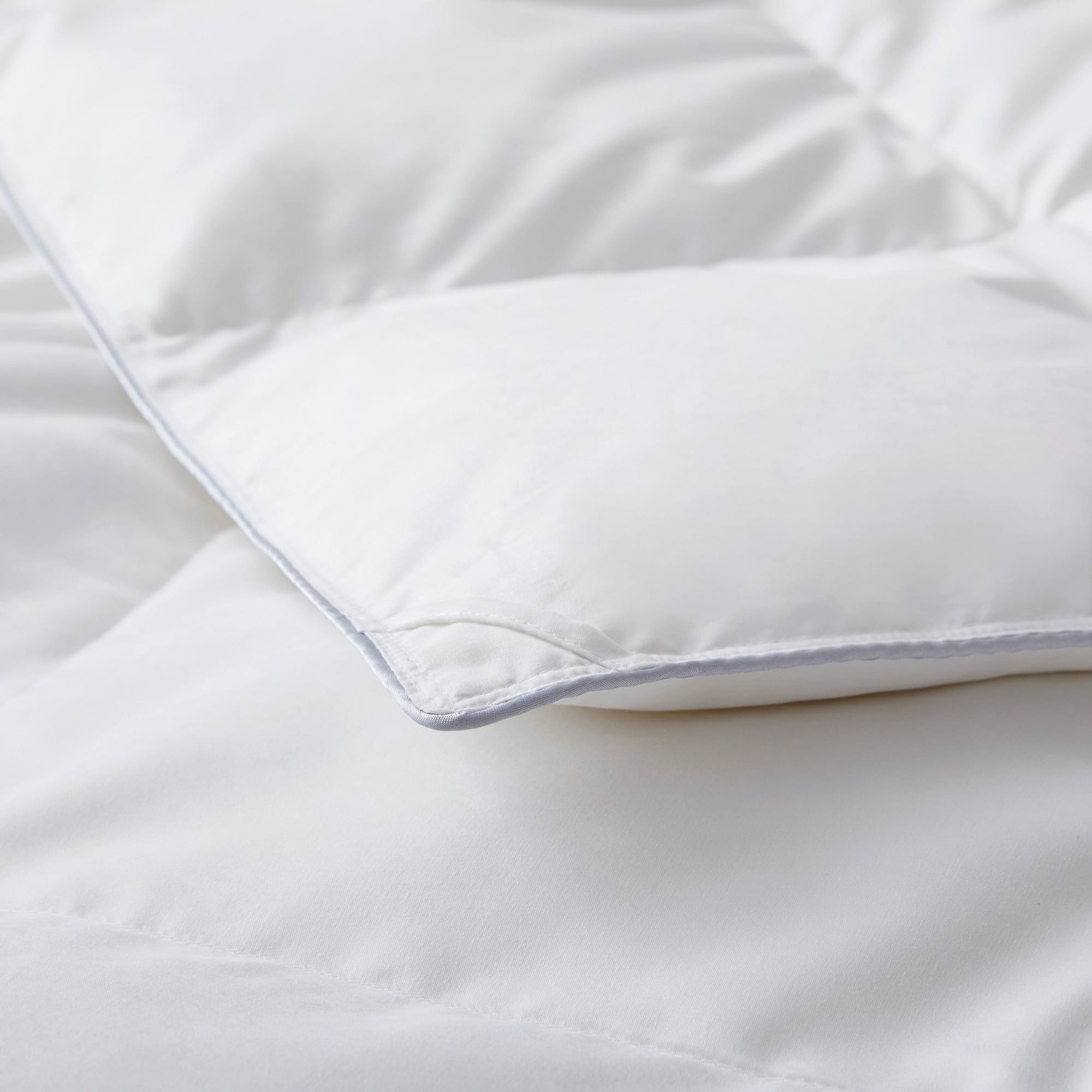 Lightweight & Year-round White Goose Down Duvet Comforter-White - On ...