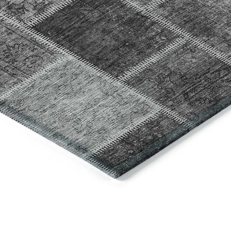 Machine Washable Indoor/ Outdoor Chantille Traditional Patchwork Rug