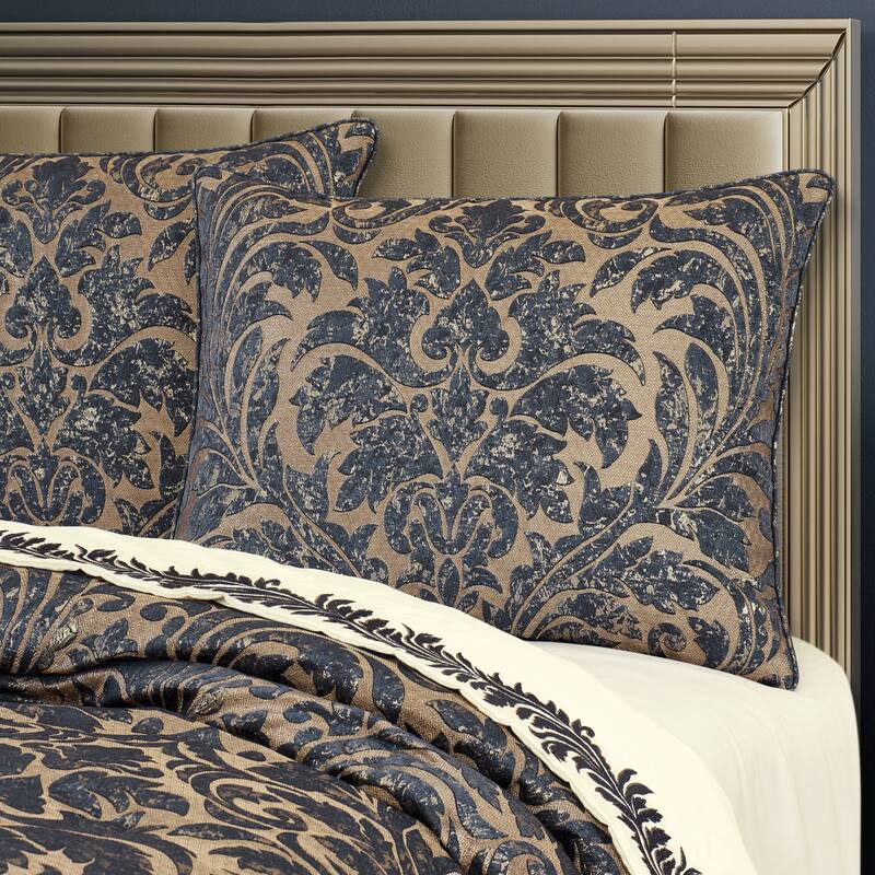 J. Queen New York Glimmerstone Comforter Set