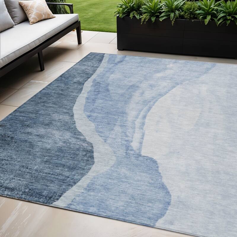 HomeRoots Abstract Transitional Rectangle Outdoor Rug - 5' X 8'