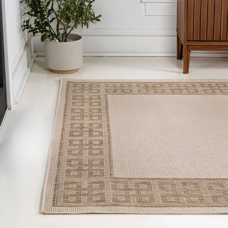 JONATHAN Y Alda Classic Geometric Border Indoor/Outdoor Area Rug