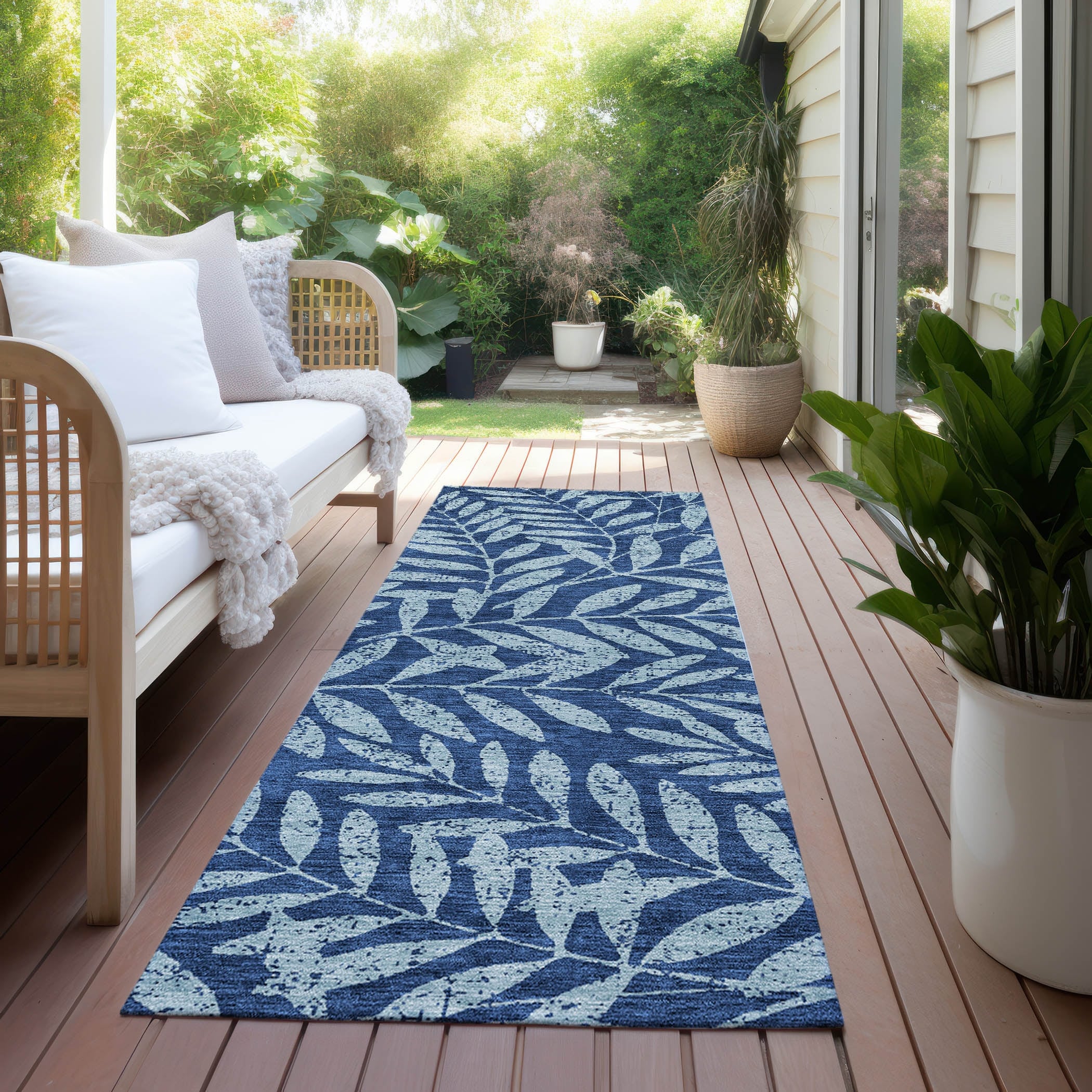 Machine Washable Indoor/ Outdoor Chantille Palm Rug