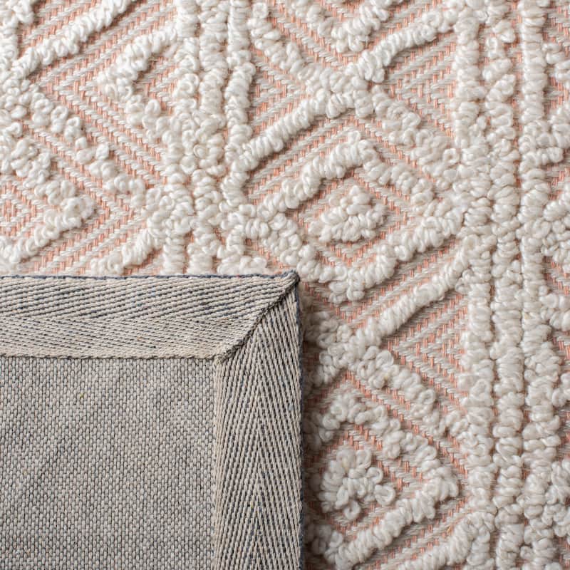 SAFAVIEH Handmade Trace Nobuyo Wool/ Viscose Rug - Beige/Pink - 8' x 10'