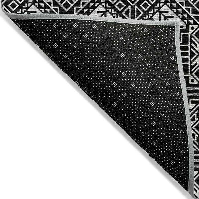 Machine Washable Indoor/ Outdoor Moroccan Boho Chantille Rug