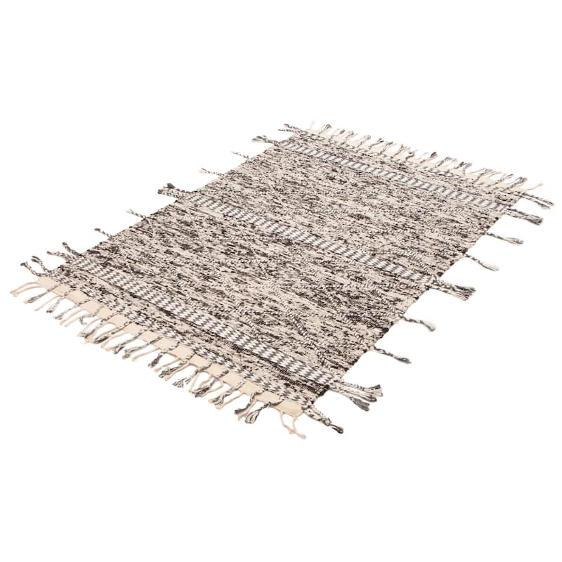 Sienna Black Rug 5'6" x 8'1" - 5'6 x 8'1