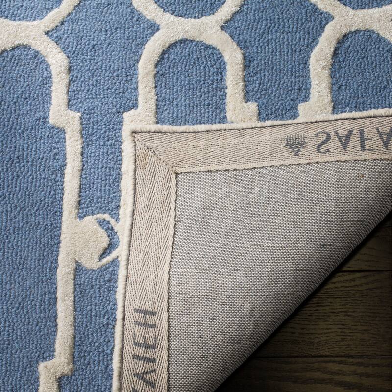 SAFAVIEH Handmade Bella Deepla Modern Floral Wool Rug