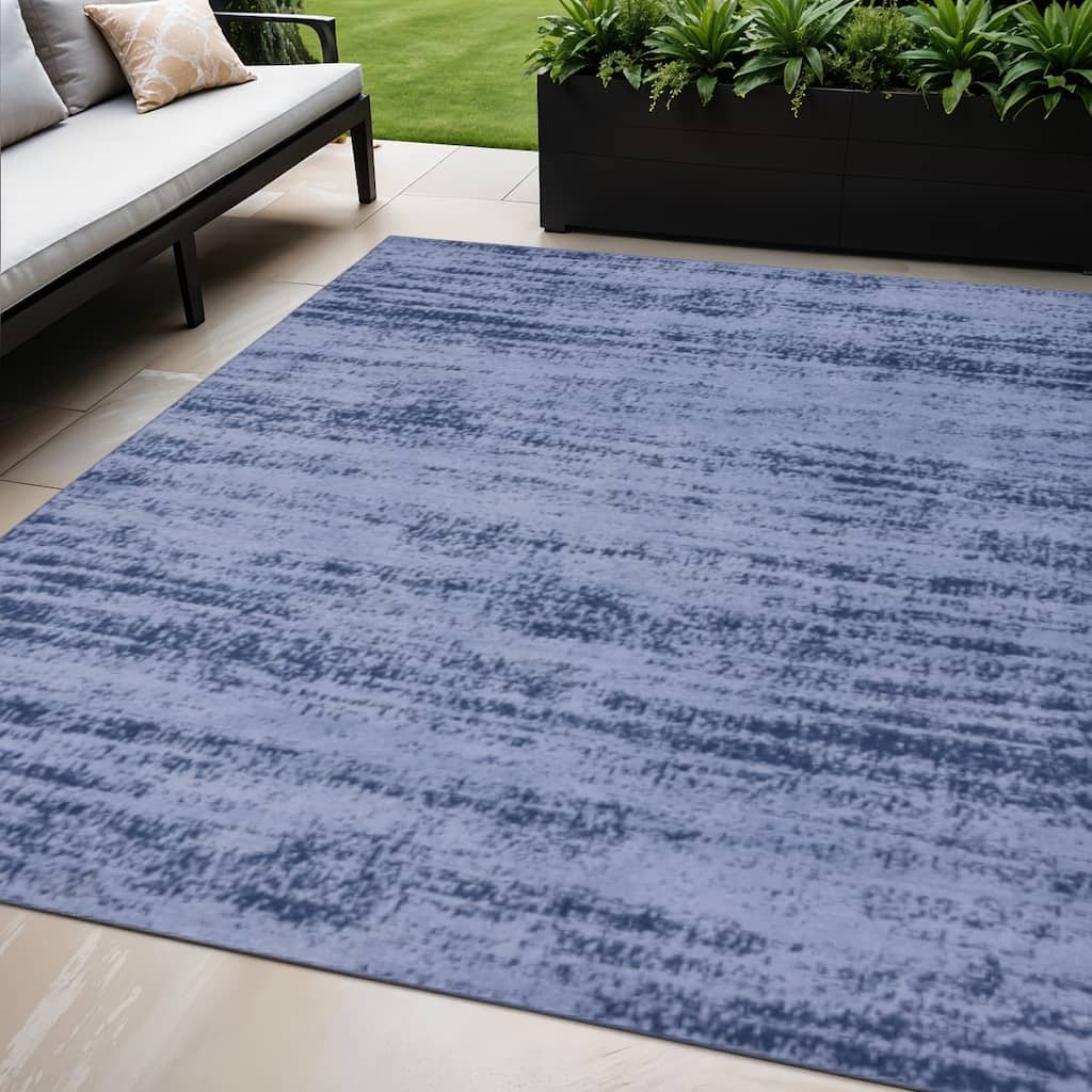 HomeRoots Abstract Contemporary Rectangle Outdoor Rug - 5' X 7'