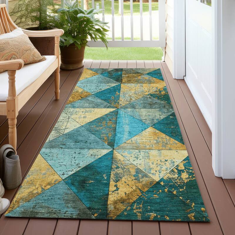 Machine Washable Indoor/ Outdoor Contemporary Diamonds Chantille Rug