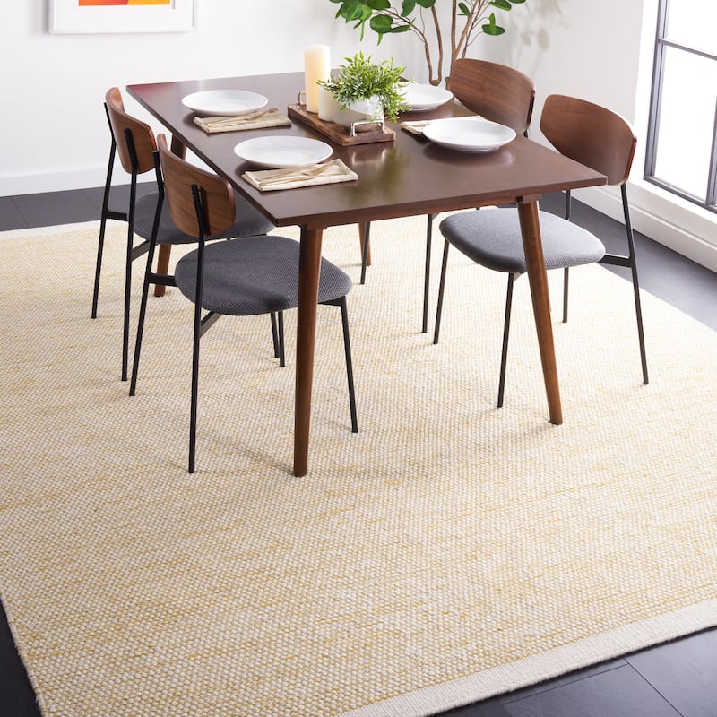 SAFAVIEH Handmade Natura Ludmila Farmhouse Wool Rug - 4' x 6' - Yellow/Ivory