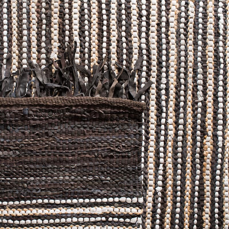 SAFAVIEH Handmade Vintage Boho Leather Zhanna Modern Stripe Leather Rug with Fringe