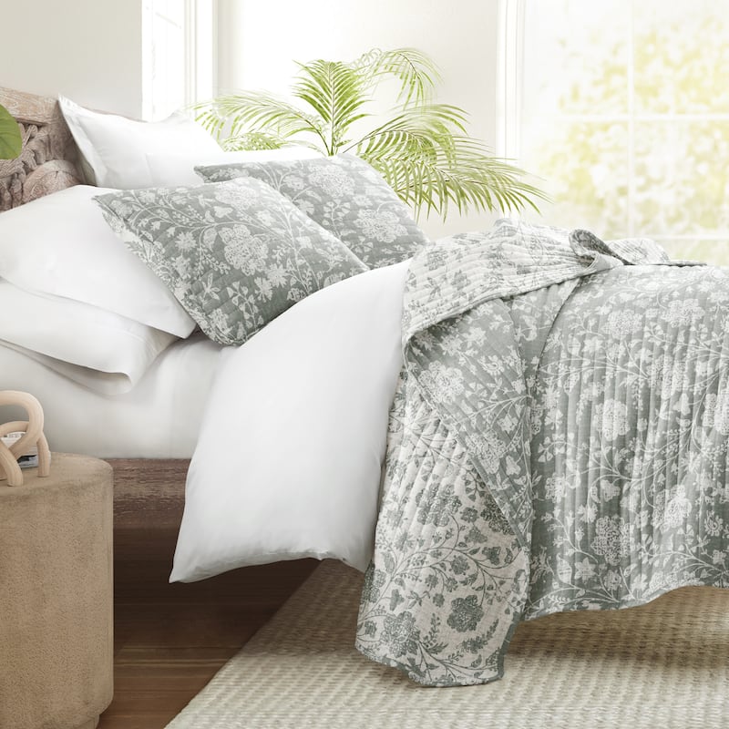 Becky Cameron All Season 3 Piece Textured Floral Reversible Quilt Set