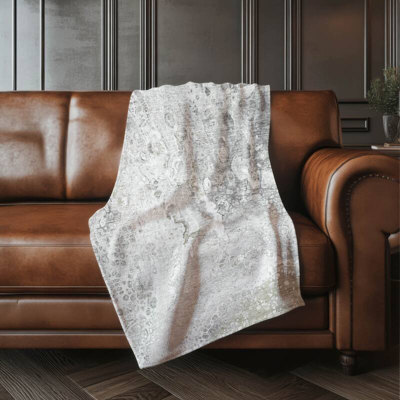 Premium Machine Washable Modern Fusion Sherpa Throw Blanket - Silver - 4'2" x 5'10"