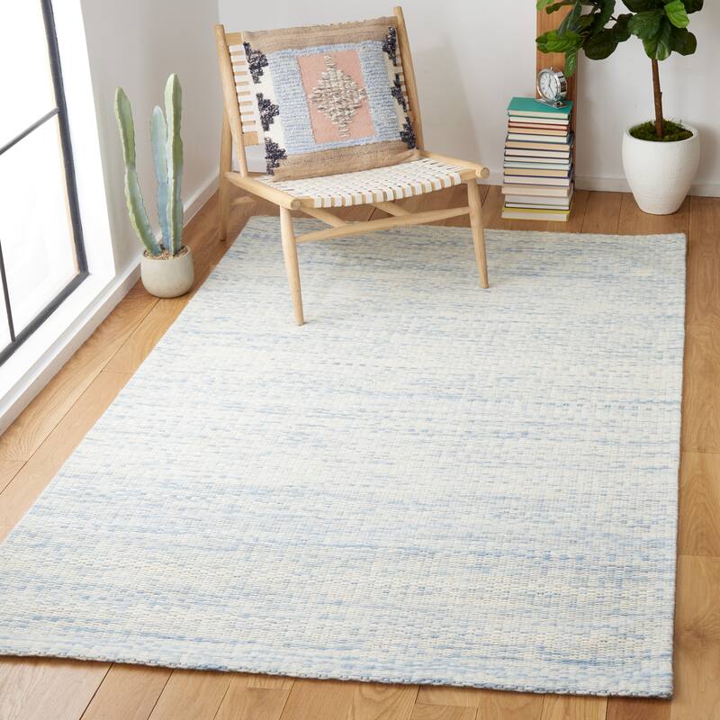SAFAVIEH Handmade Marbella Leanid Wool Rug - 4' x 6' - Blue/Ivory