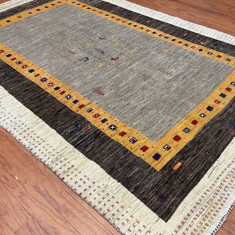 HERAT ORIENTAL Handmade 5'4 x 8' Gabbeh Wool Rug - 5'4" x 8'