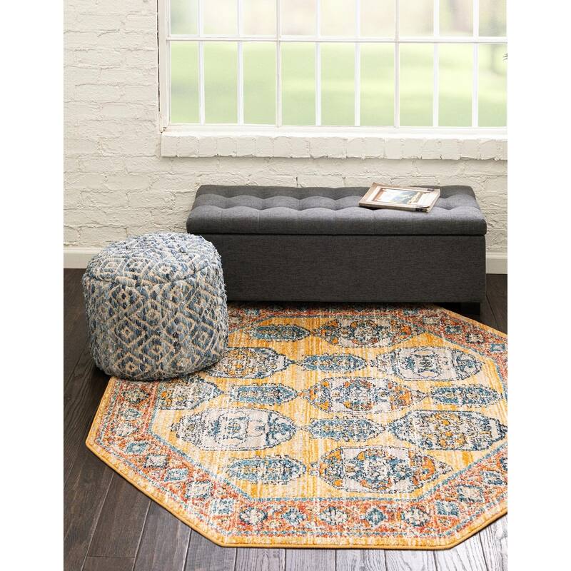 Traditional Nixa Collection Area Rug