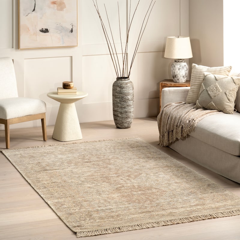 Nuloom Rosia Traditional Persian Tasseled Area Rug - 7'6" x 9'6" - Khaki