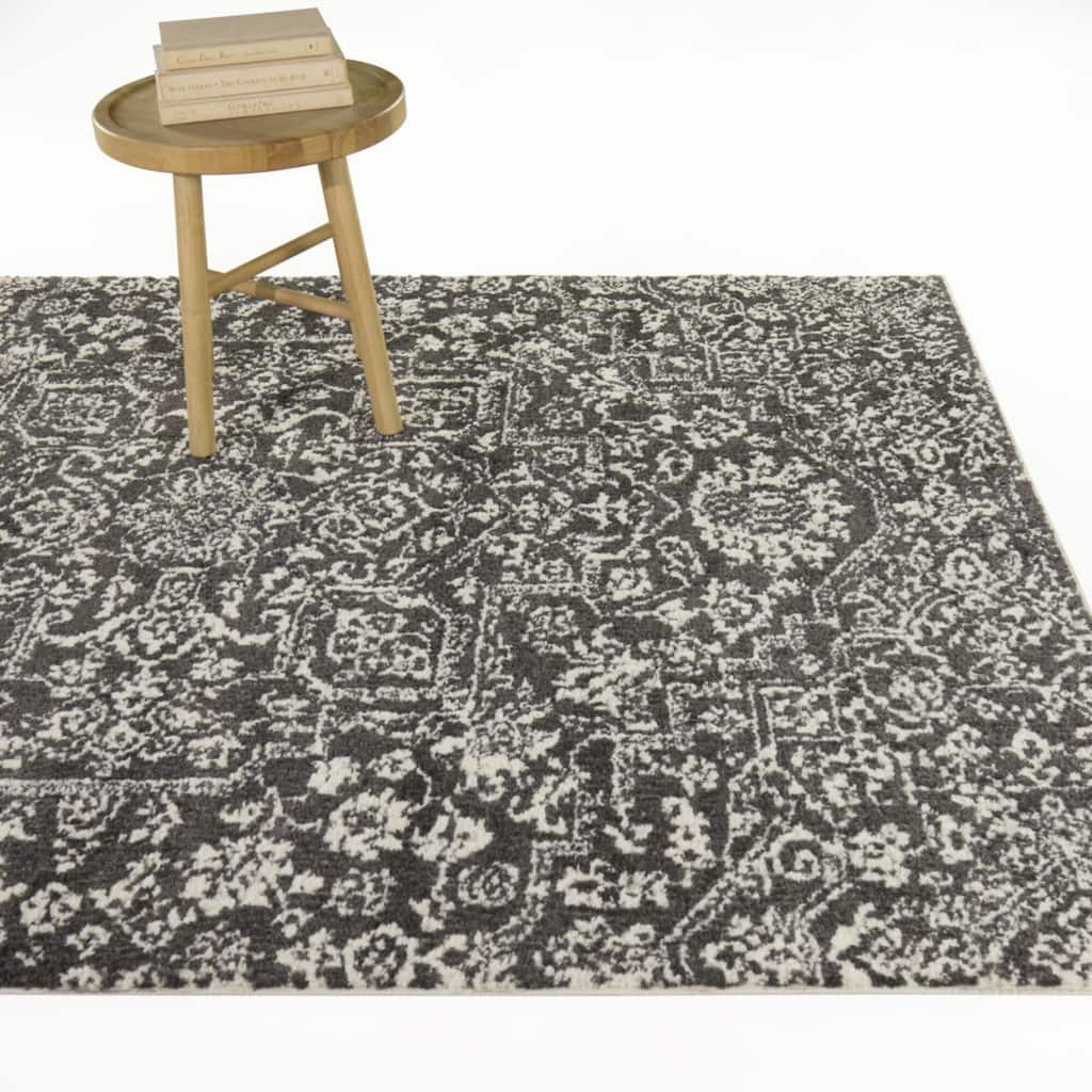 Vivian Oriental Medallion Area Rug