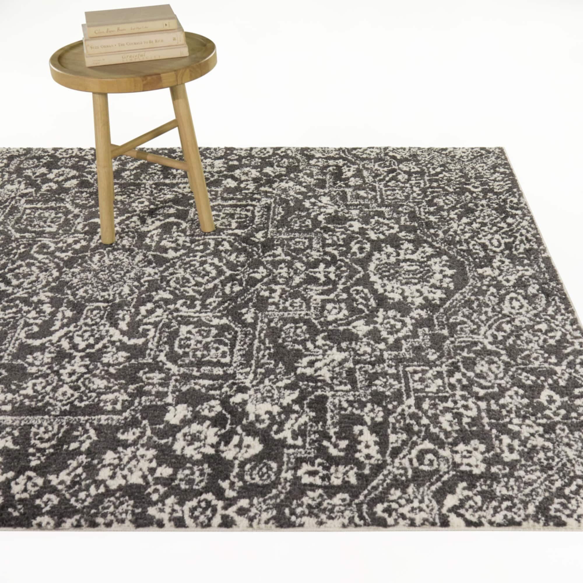 Vivian Oriental Medallion Area Rug