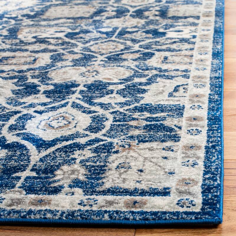SAFAVIEH Legacy Klaarke Oriental Rug