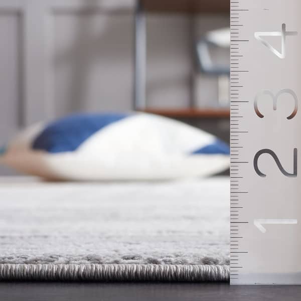 SAFAVIEH Saylor Popkea Modern Geometric Rug
