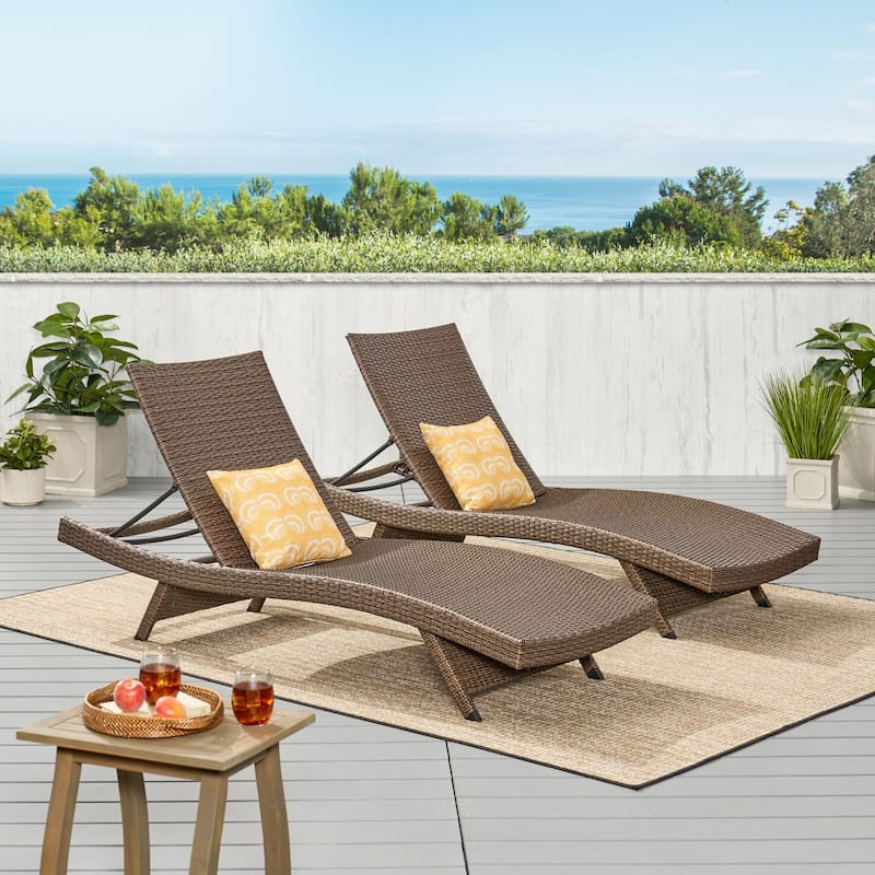 Modern Outdoor Aluminum Frame Wicker Recliner