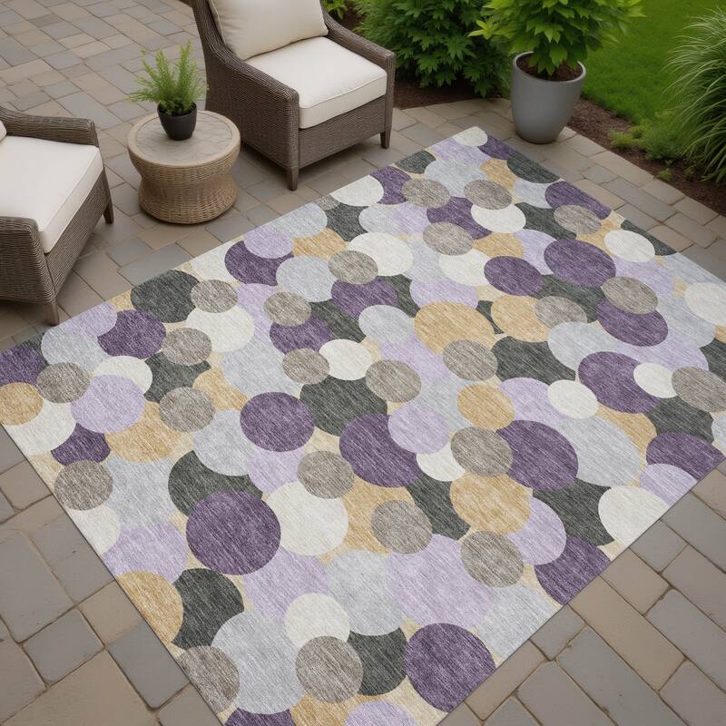 Machine Washable Indoor/ Outdoor Mucho Bubbles Chantille Rug