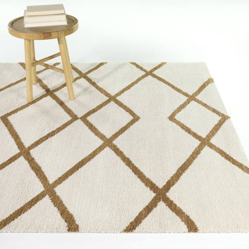 Christine Diamond Geometric Area Rug - Rust - 5'3" x 7'