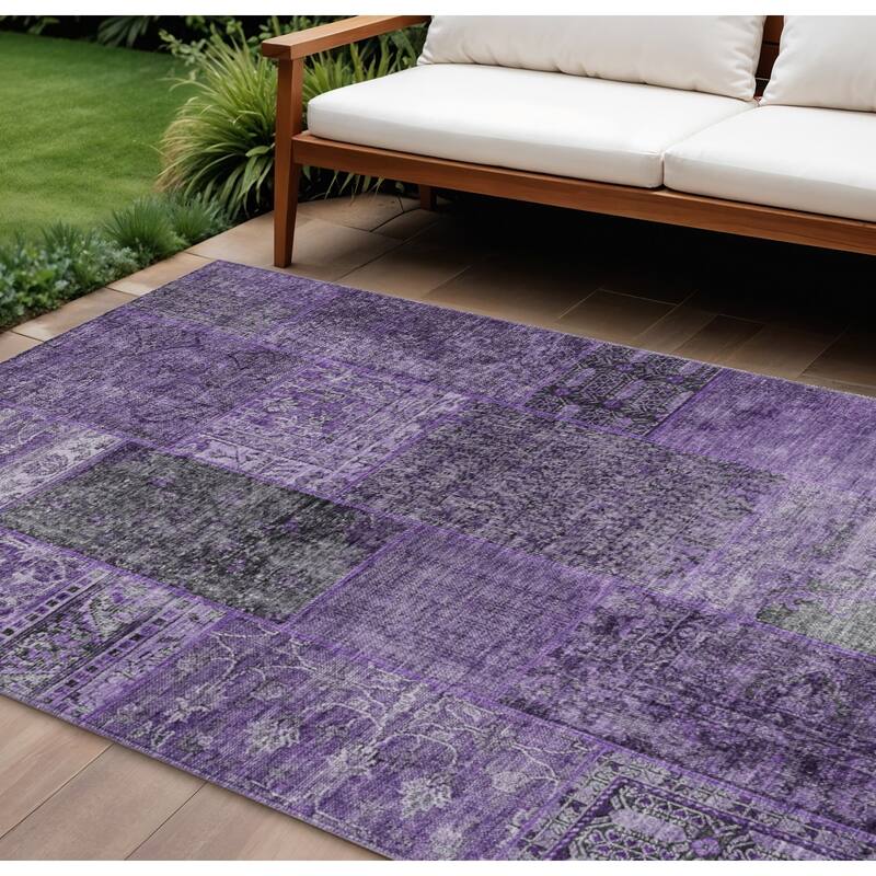 HomeRoots Patchwork Transitional Rectangle Outdoor Rug - 9' X 12'