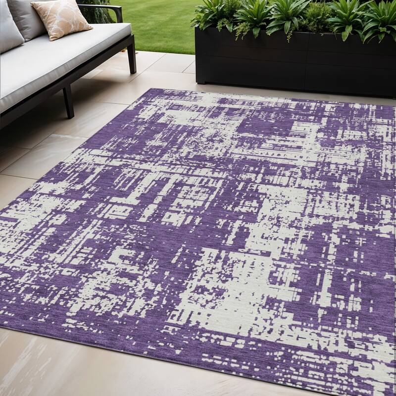 HomeRoots Abstract Transitional Rectangle Outdoor Rug - 5' X 8'