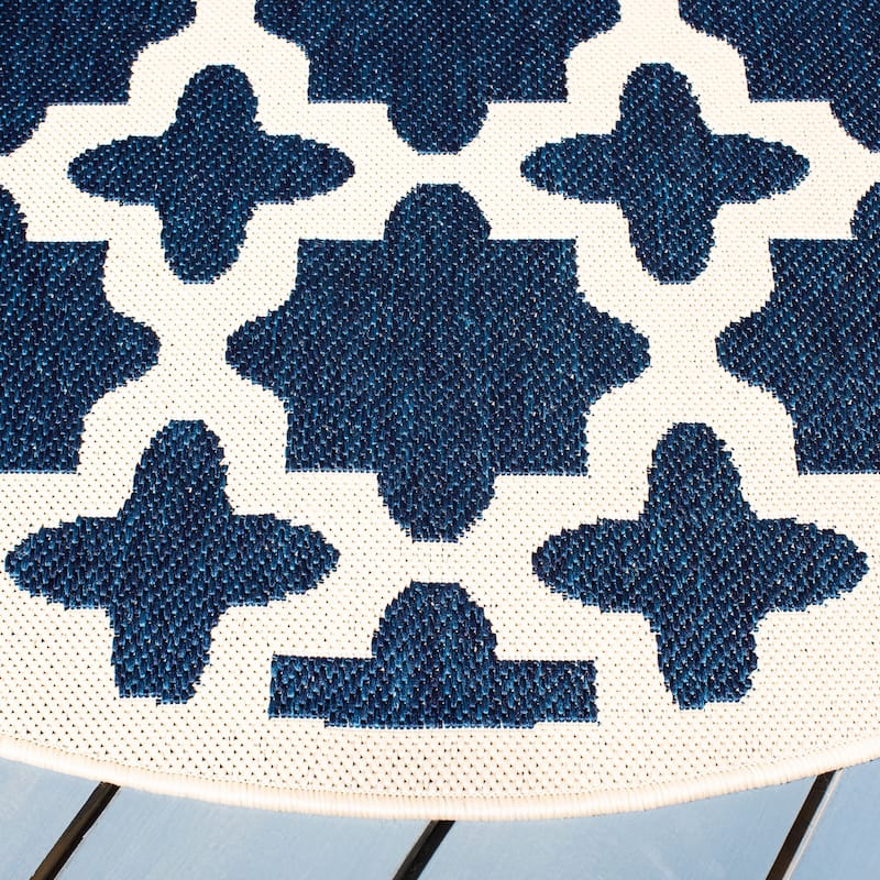 SAFAVIEH Courtyard Dorthey Indoor/ Outdoor Waterproof Patio Backyard Rug