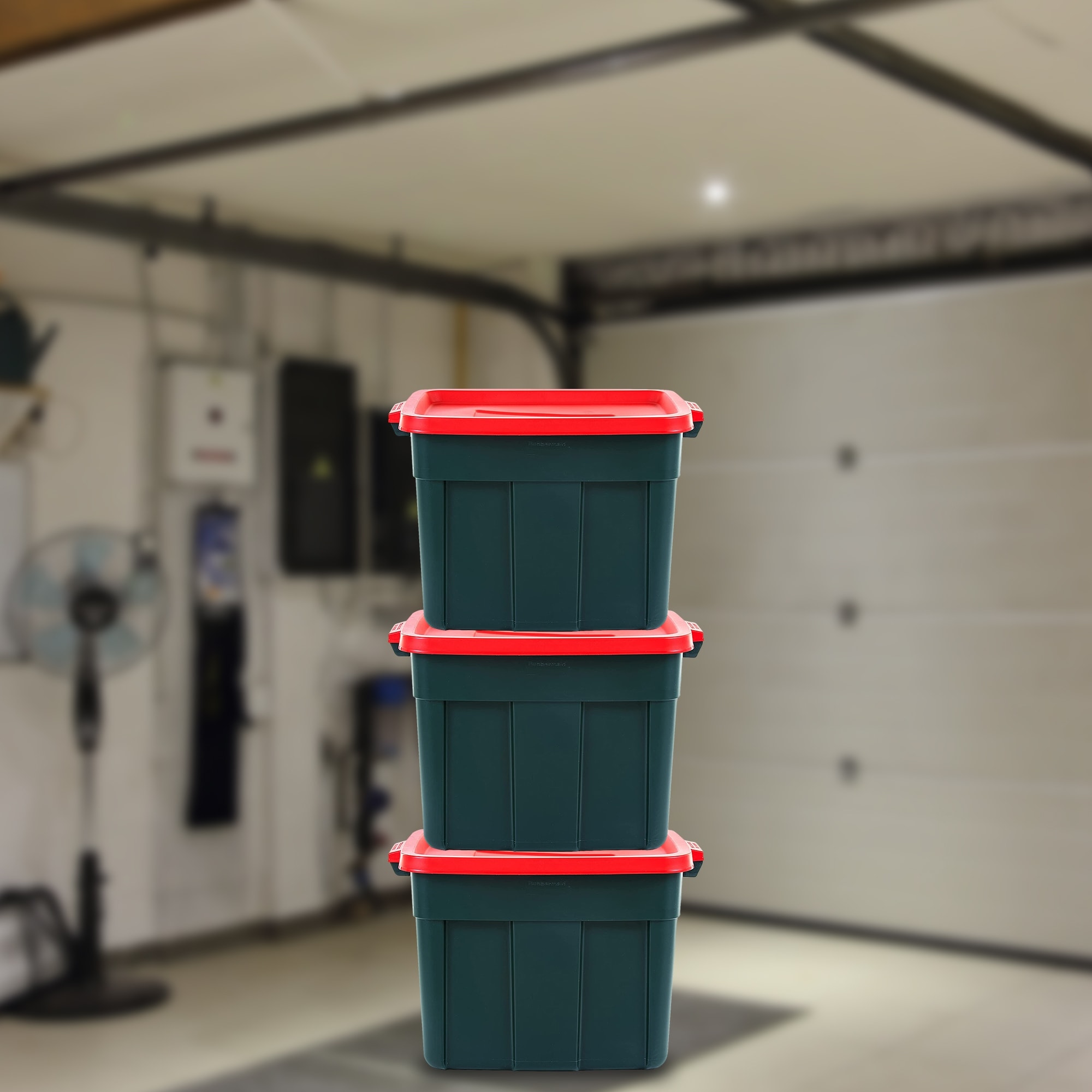 Rubbermaid Roughneck 18 Gal Plastic Holiday Storage Tote Green