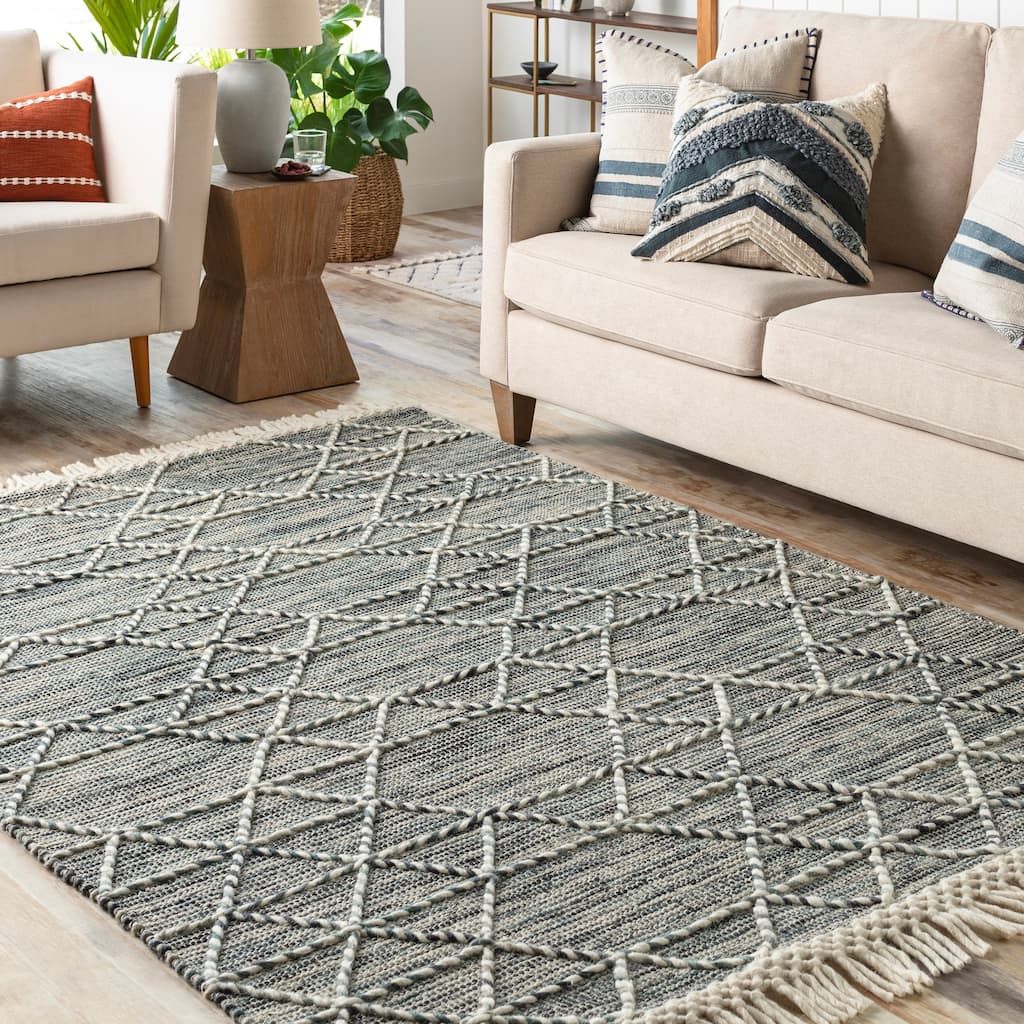 Livabliss Shibona Handmade Farmhouse Cottage Area Rug