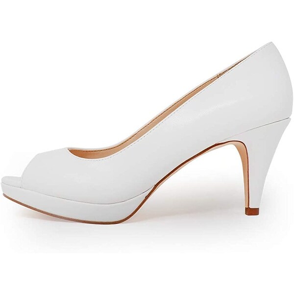 ladies white pumps size 6