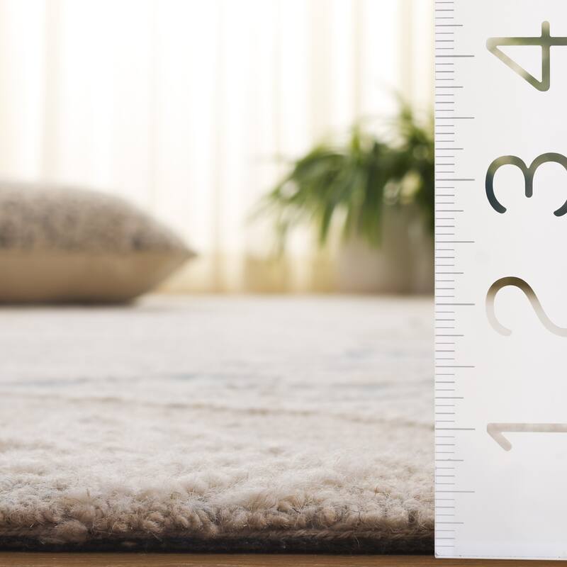 SAFAVIEH Handmade Jardin Mridula Wool Rug