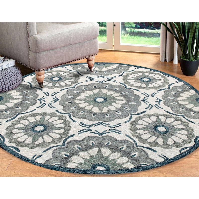 Sevita Ivory/Grey Suzani Round Area Rug