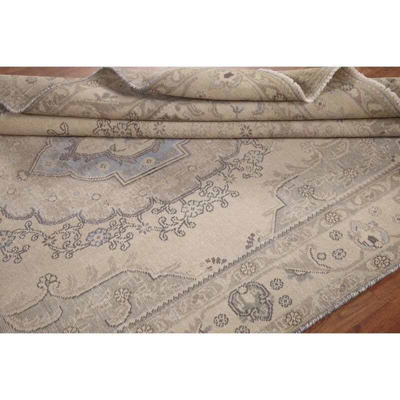 Hand Knotted Oriental 100% Wool Carpet Traditional Medallion Beige & Ivories Tabriz Area Rug - 8' 11'' X 6' 2''