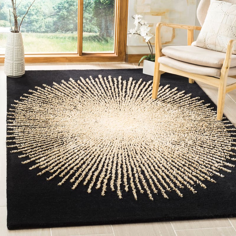 SAFAVIEH Handmade Soho Marsilia Burst New Zealand Wool Rug - 6' x 9' - Black/Beige - Rectangle
