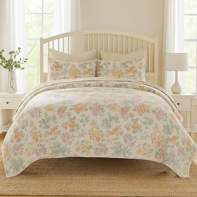 Loso 2pc Twin Size Quilt Set, Soft White Floral Pattern, Reversible