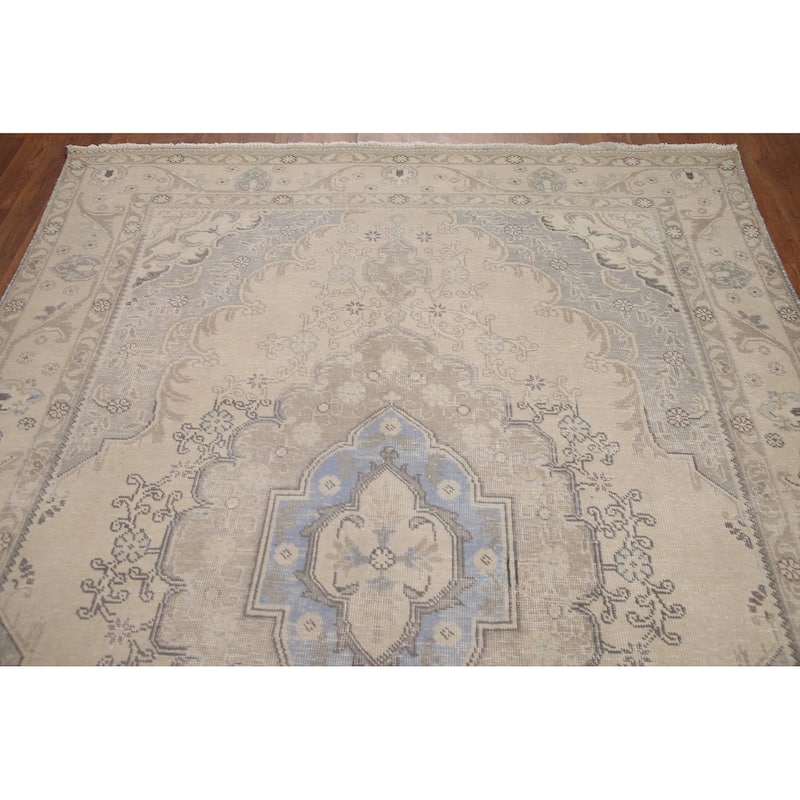Hand Knotted Oriental 100% Wool Carpet Traditional Medallion Beige & Ivories Tabriz Area Rug - 8' 11'' X 6' 2''