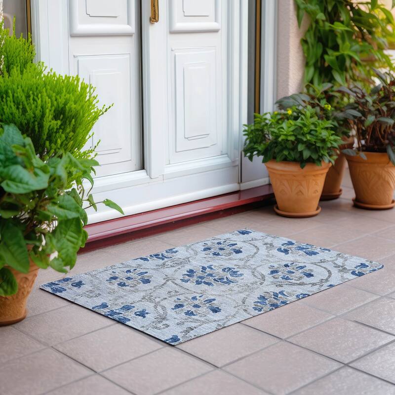 Machine Washable Indoor/ Outdoor Chantille Scroll Floral Rug - Sky - 1'8" x 2'6"