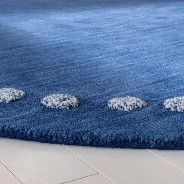 SAFAVIEH Handmade Kids Armanda Wool Rug