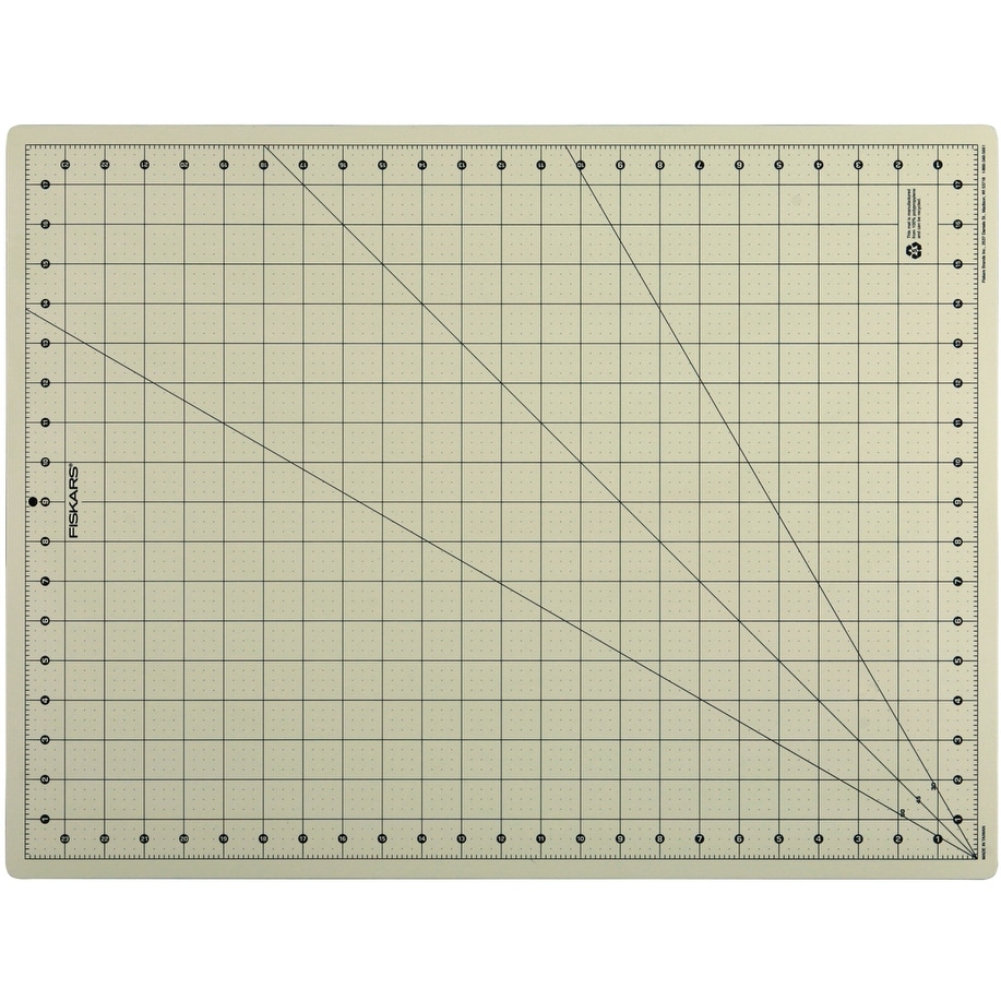 Fiskars 18x24 Inch Eco Cutting Mat Board 01-005900