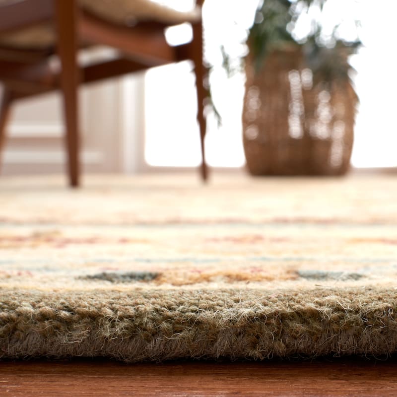 SAFAVIEH Handmade Bergama Mirjami Oriental Hand-spun Wool Rug