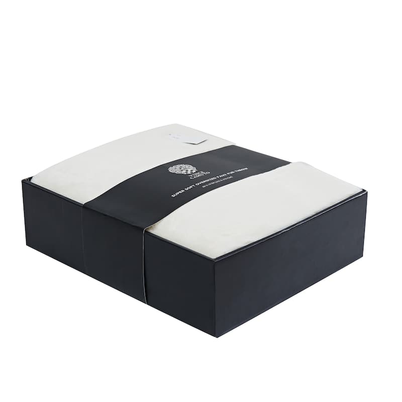 Vince Camuto Super Soft Faux Rabbit Fur 60x70 Throw in Gift Box