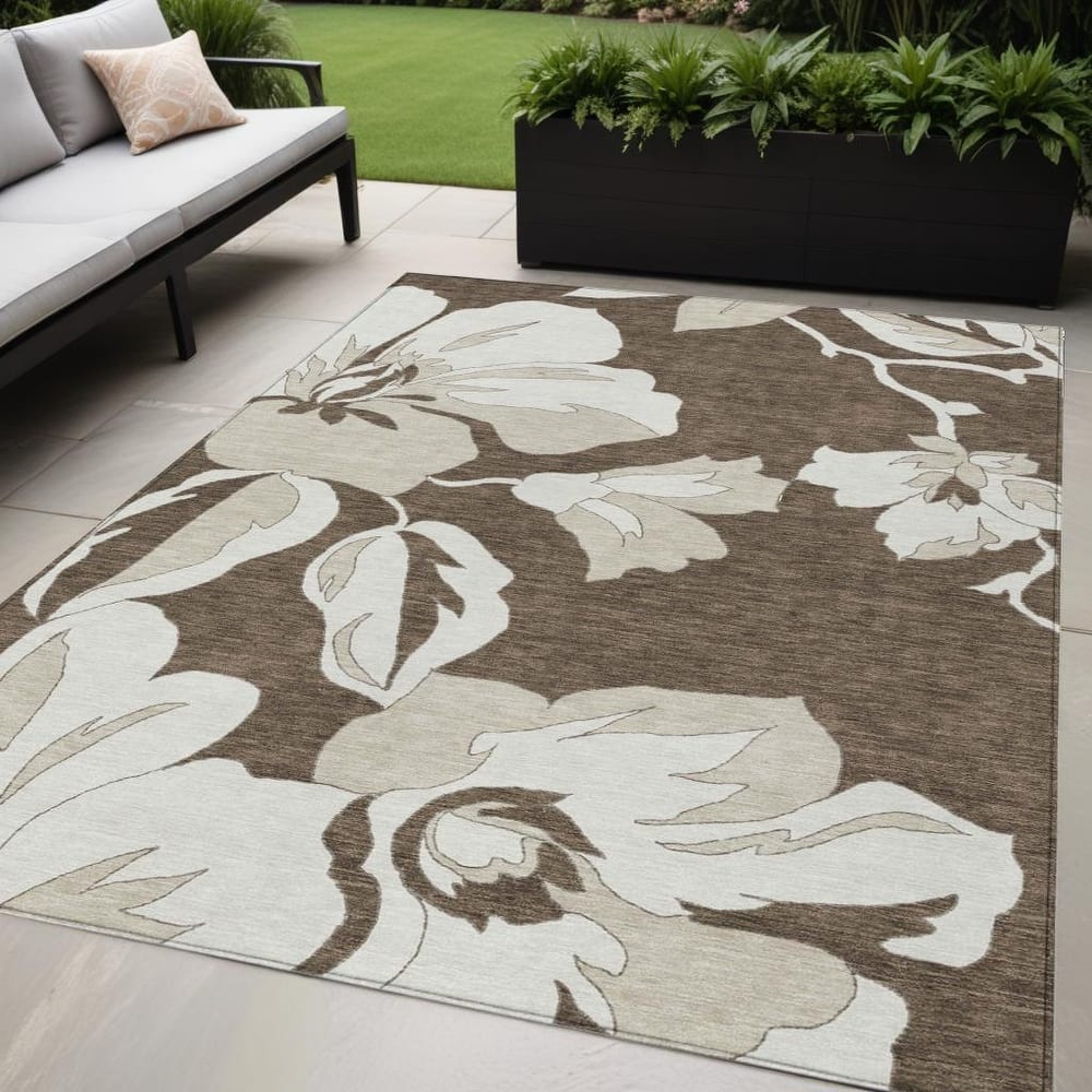 HomeRoots Floral Transitional Rectangle Outdoor Rug