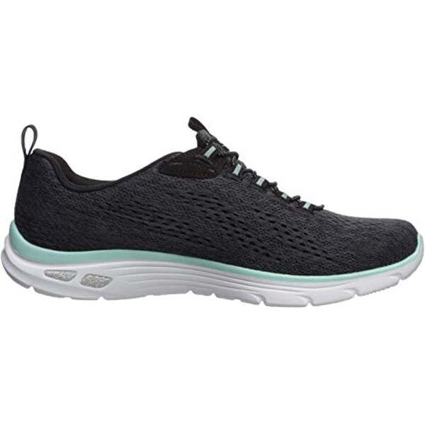 skechers lively wind